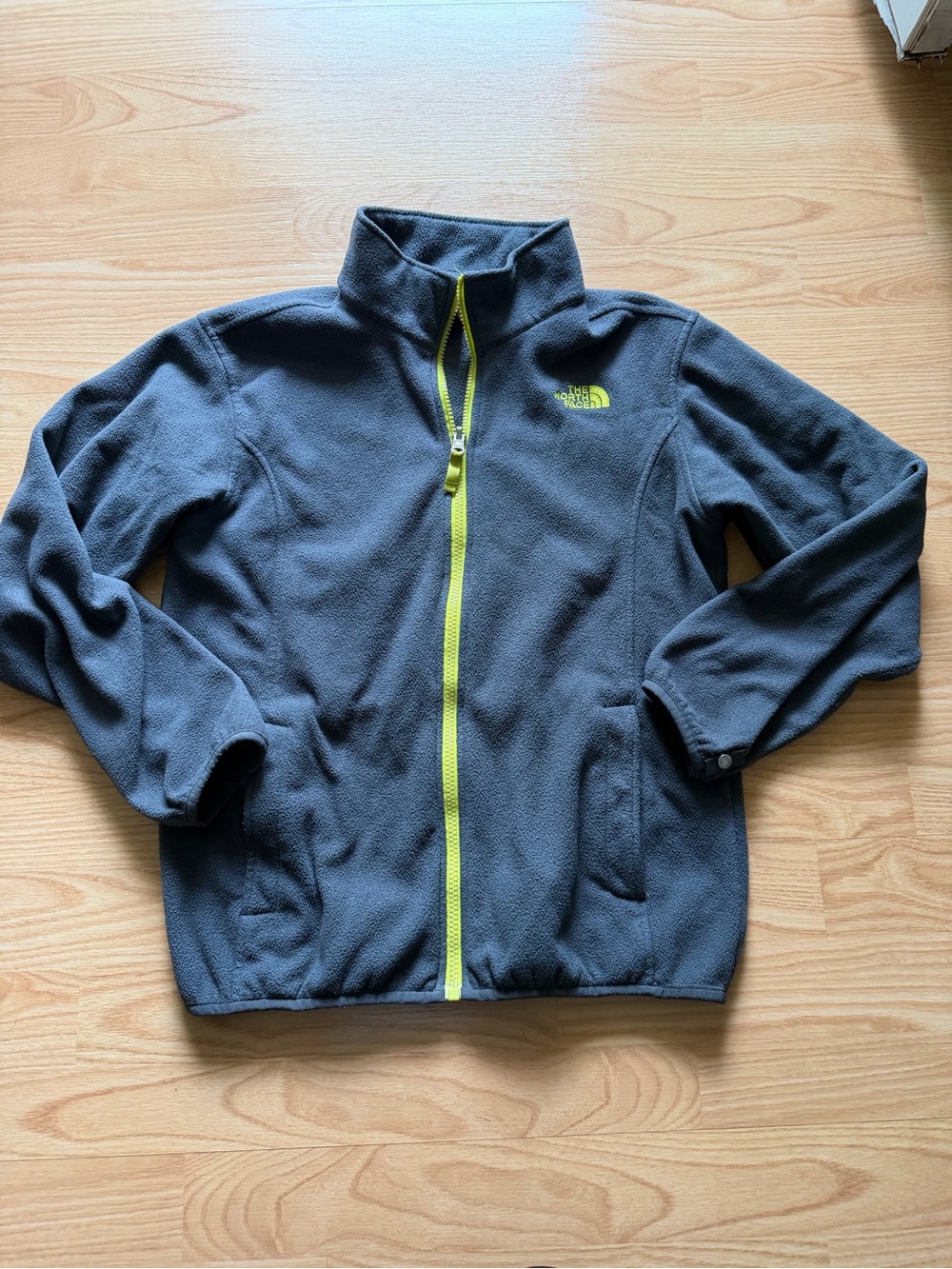 Boys north face fleece zip up jacket outdoors neon green accents charcoal winter